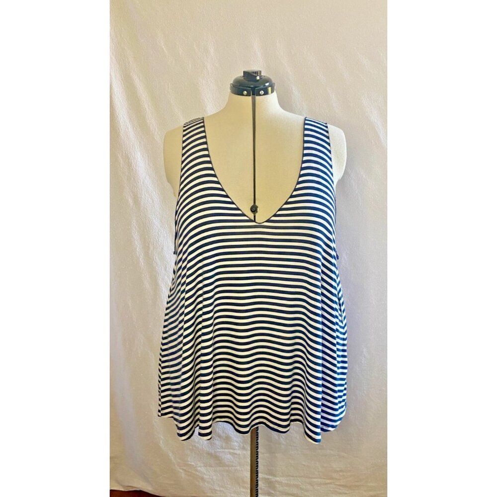 NWT Abound blue and white striped sleeveless top. Size 3x